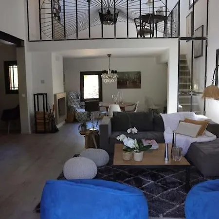 Un Paradis Avec Piscine Au Coeur Du Village كاسيس